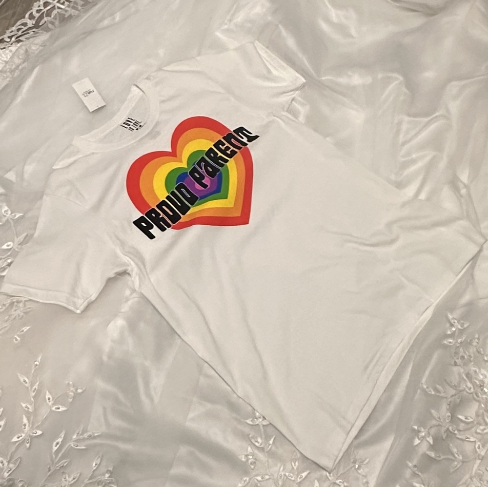 Tee Shirt - Picture 2 of 4